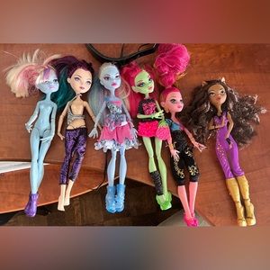 Monster high & ever after high bundle